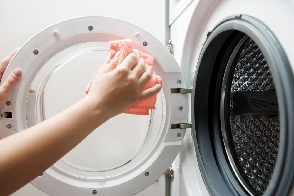 Các cách làm sạch lồng máy giặt cửa trên và cửa trước