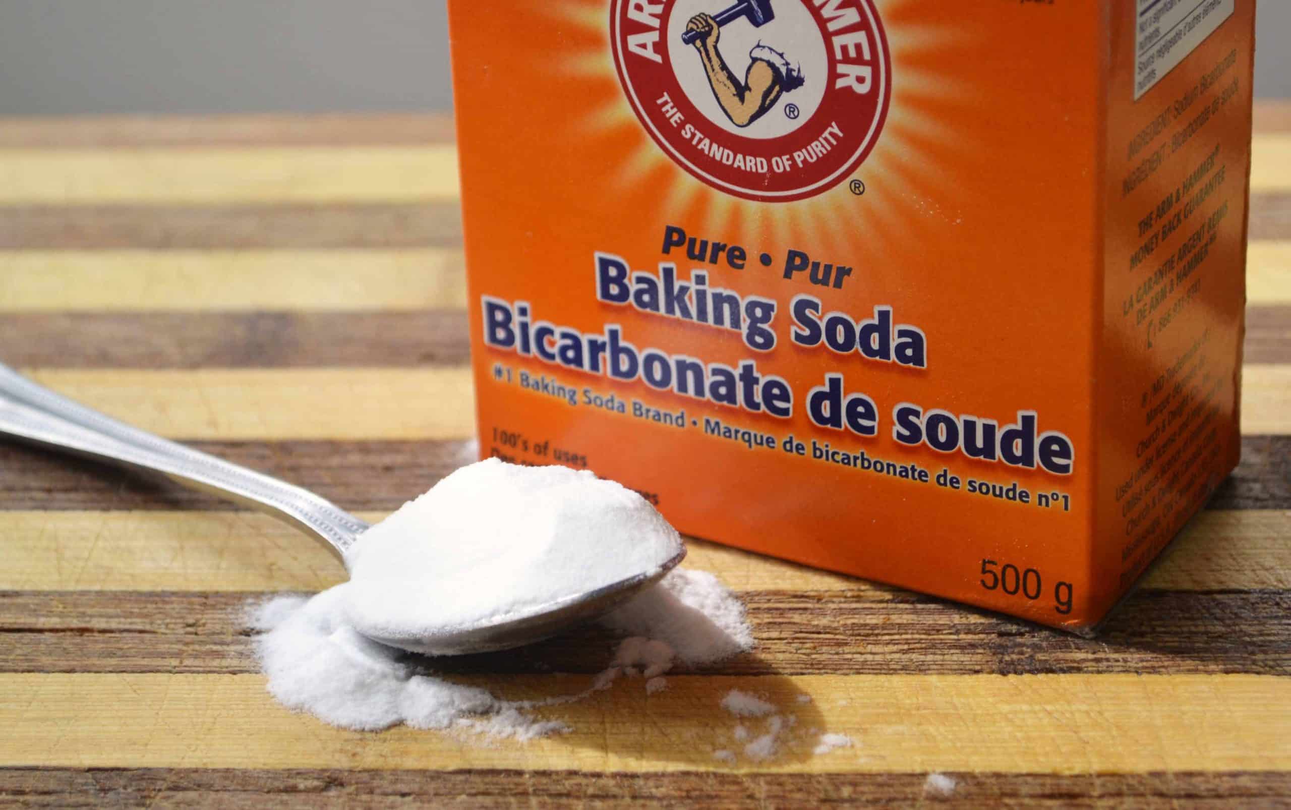 Khử mùi ô tô bằng baking soda