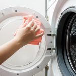 6 cách vệ sinh máy giặt cửa trước sạch tại nhà nhanh chóng