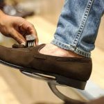 13 cách vệ sinh giày da lộn đơn giản hiệu quả tại nhà