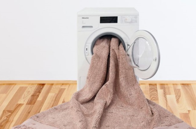 Giặt thảm lông bằng máy giặt là một cách tiện lợi và hiệu quả để làm sạch thảm