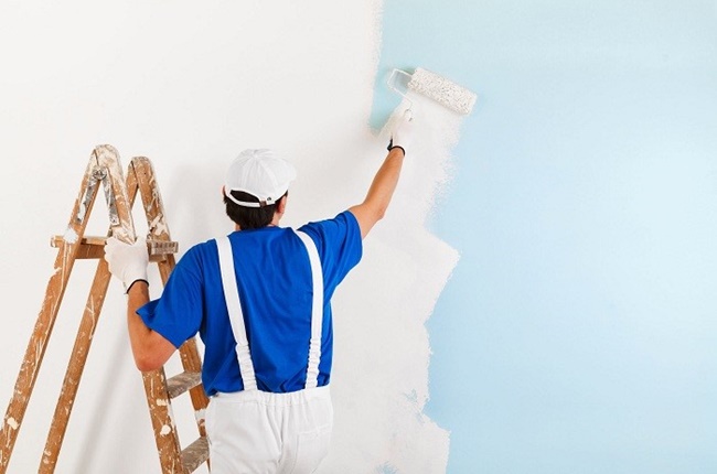Nếu bạn vừa sơn lại phòng ngủ hoặc phòng ngủ của bạn bị ẩm thì có thể phát sinh mùi