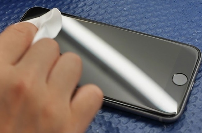 Cách khử trùng màn hình iPad và mặt kính màn hình iPhone